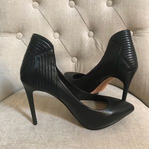 Women’s Black Leather Pumps